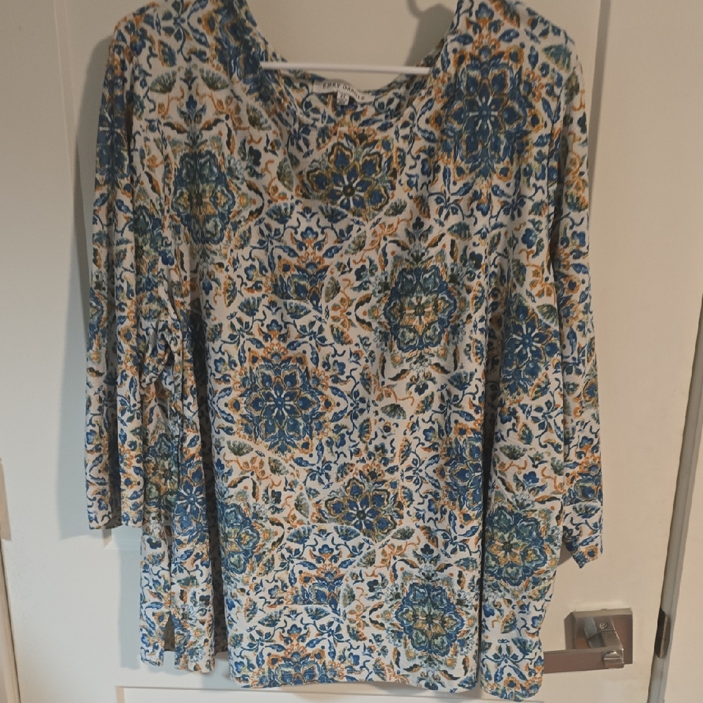 Elegant Floral Women's Blouse - Blue and White